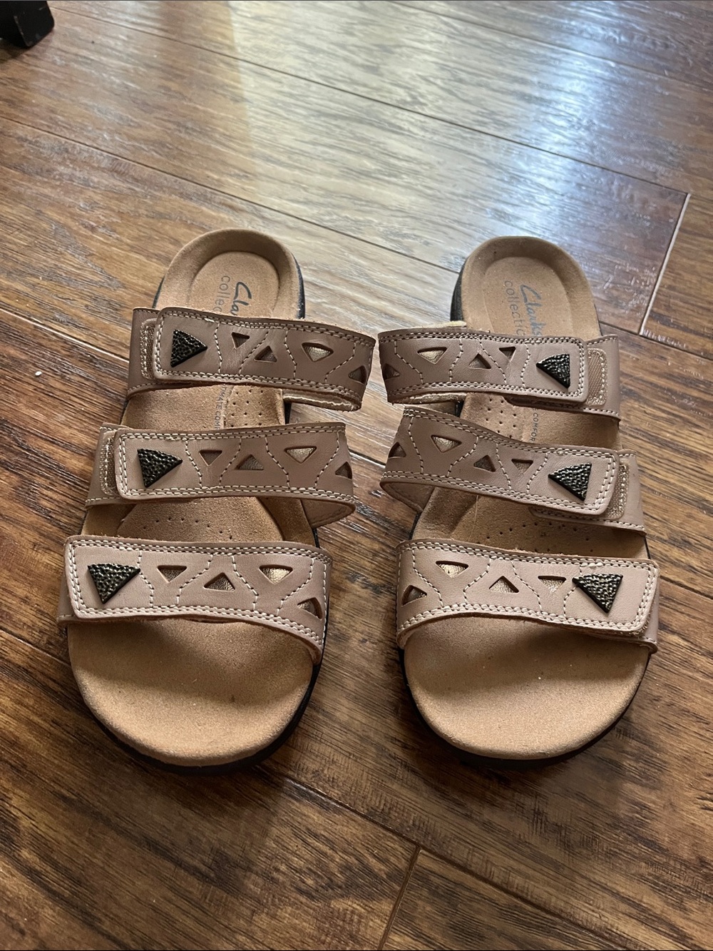 Clarks Womens Light Brown Triple-Strap Sandals